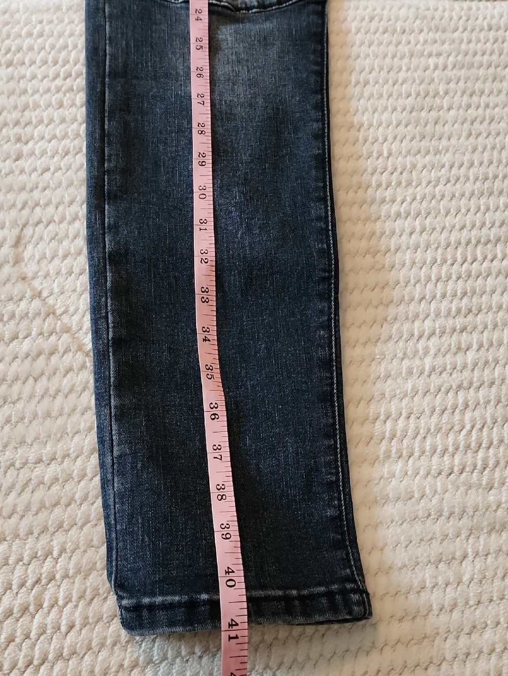 Guess Modern Skinny Avalon Fit  Dark Wash Brand New